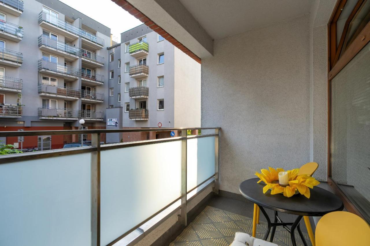 Comfortable Wojskowa Apartment By Noclegi Renters 波兹南 外观 照片
